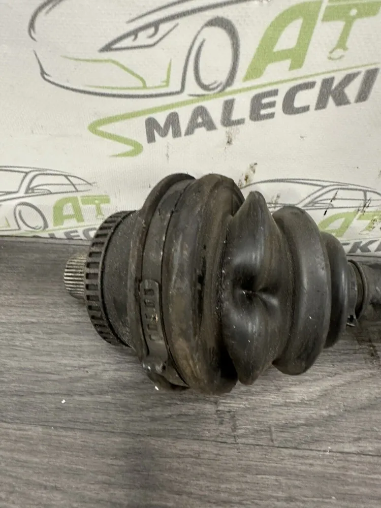 3U0407271 Antriebswelle Vorne Links Skoda Superb 2.0 BSS Modell