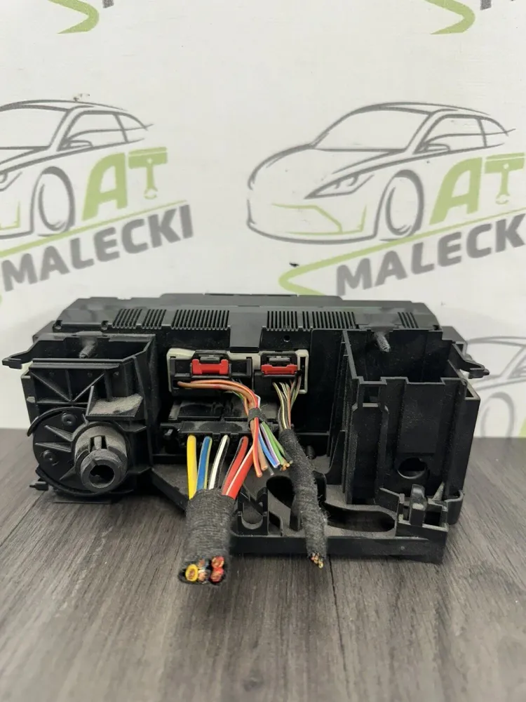 5M1820045A VW Tiguan Klimabedienteil CLIMATIC Mit SHZ- 5M1 820 045
