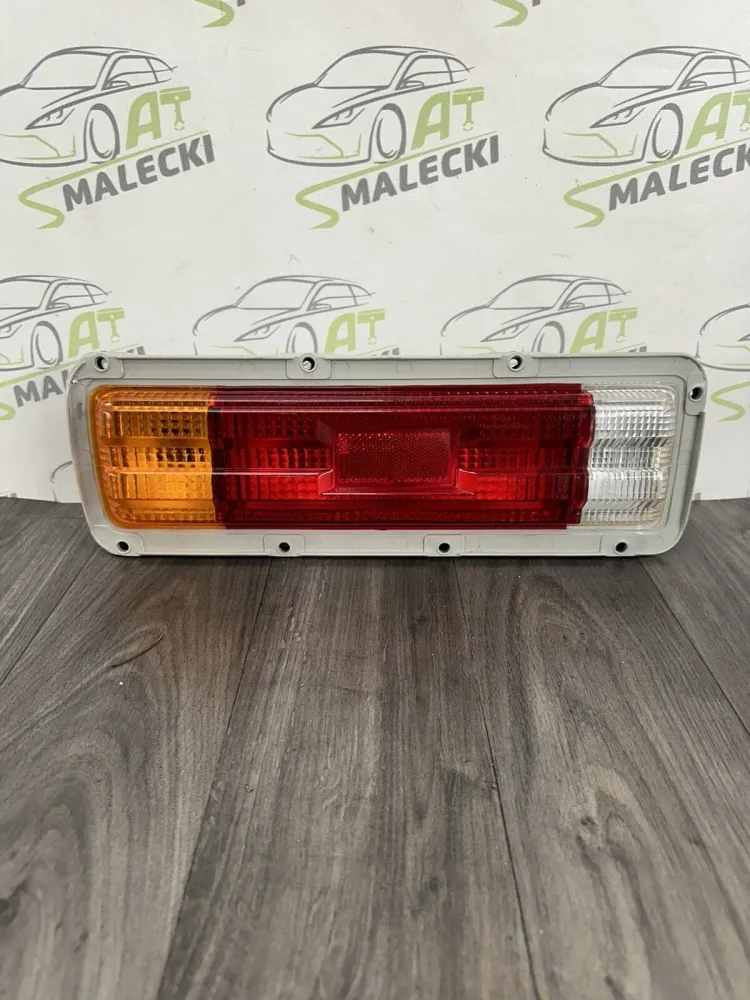 81560-19795 Rücklicht Heckleuchte Links Toyota Corolla 1974-1981 Bj