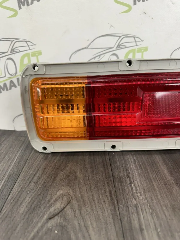 81560-19795 Rücklicht Heckleuchte Links Toyota Corolla 1974-1981 Bj