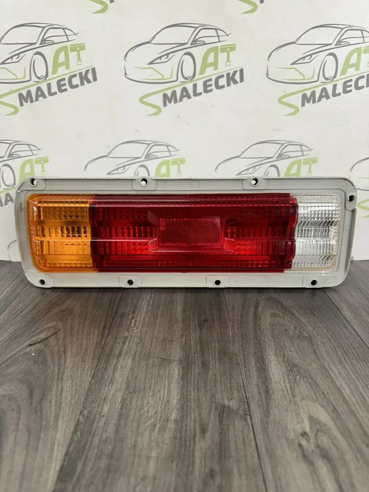 81560-19795 Rücklicht Heckleuchte Links Toyota Corolla 1974-1981 Bj