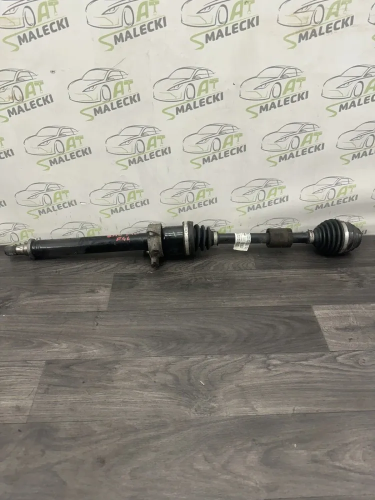 864336402 Antriebswelle Vorne Rechts BMW F46 Modell