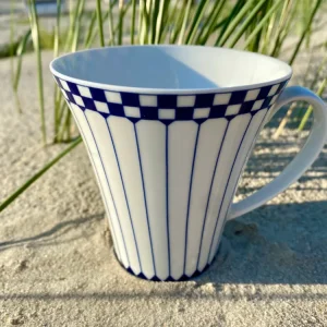 Alt Friesland Tee-/Kaffeebecher hoch