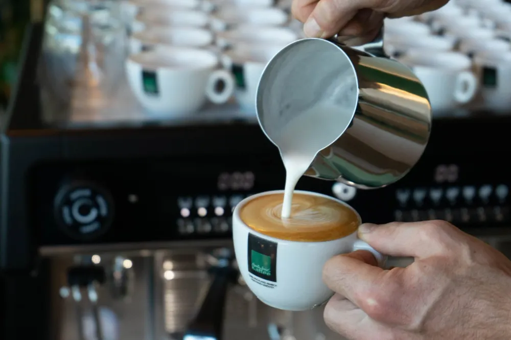 Familie Schärf Kaffee "Italiano" (100% Arabica Kaffee / Italian Roast)