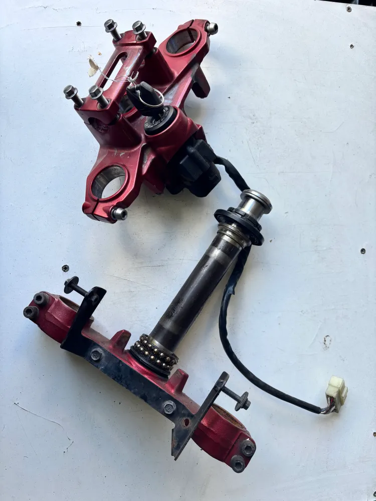 Gabelbrücke rot komplett Kawasaki er6n er6f 2005/2008