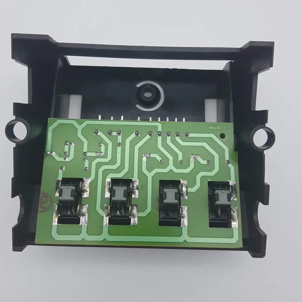 Maske mit altem Kaffee Dashboard Rom 4 Ariete Switches