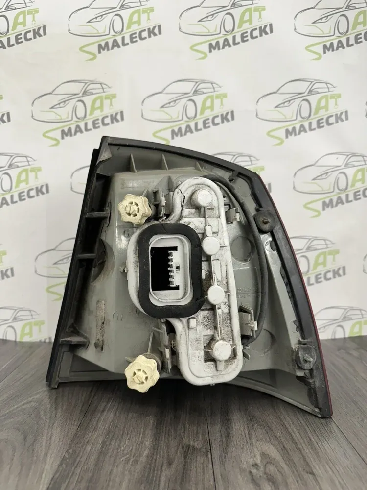 Rücklicht Heckleuchte Links Opel Astra H Limousine 90521542
