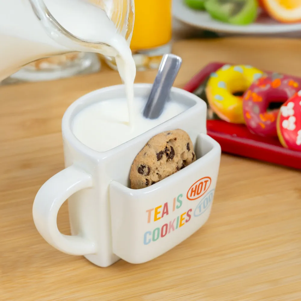 Tasse mit Tasche „Tea is hot cookies too“