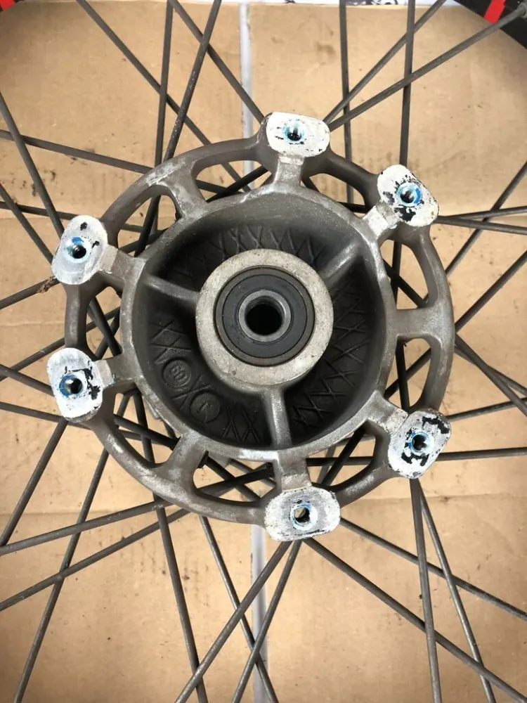 vordere Speichenfelge mit Reifen, Derbi/Aprilia/Gilera, 100/80-17, 12mm Achsdurchmesser