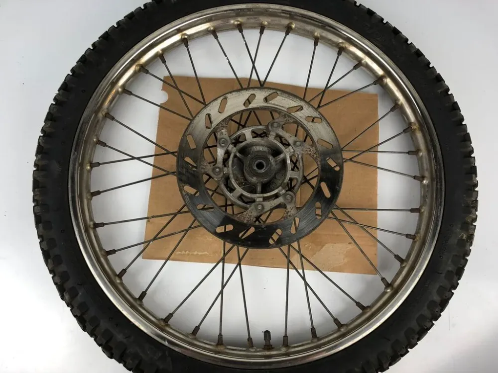 vordere Speichenfelge mit Stollenreifen, Derbi/Aprilia/Gilera, 80/90-21, 12mm Achsdurchmesser
