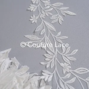 Brautspitze Borte mit Pailletten/ Spitzenborte off-white/ Braut Spitzenborte/ Spitzenborte für Brautkleid// T24-022