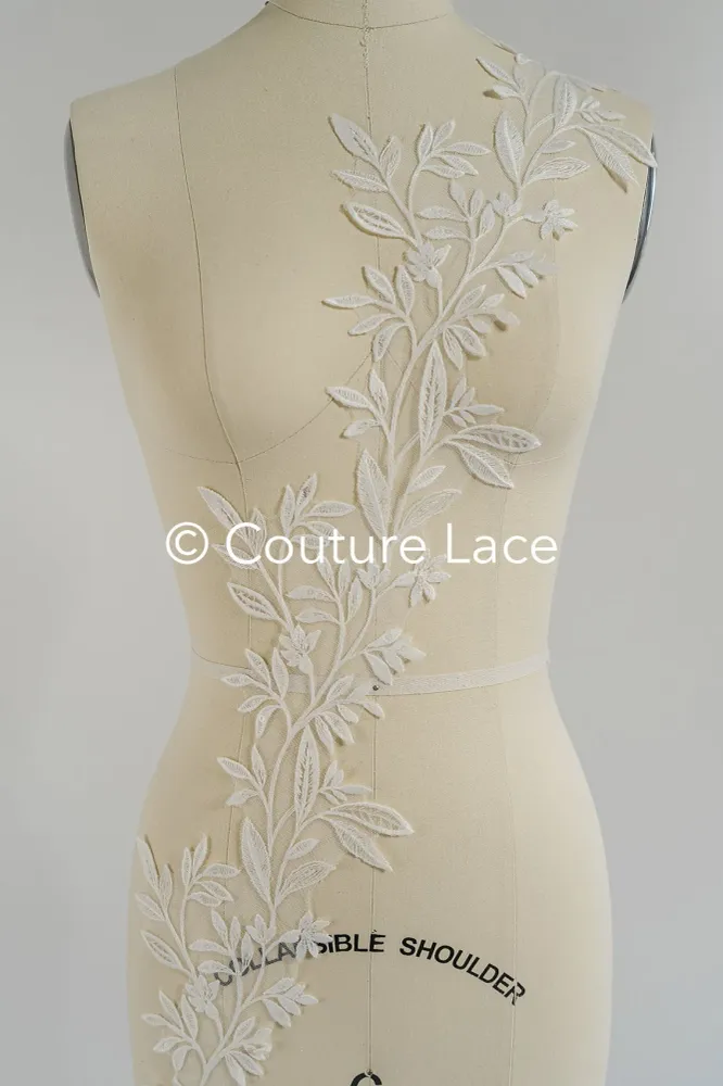 Brautspitze Borte mit Pailletten/ Spitzenborte off-white/ Braut Spitzenborte/ Spitzenborte für Brautkleid// T24-022