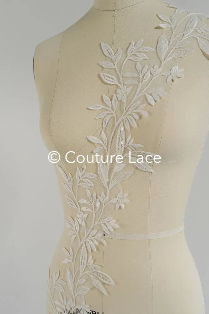 Brautspitze Borte mit Pailletten/ Spitzenborte off-white/ Braut Spitzenborte/ Spitzenborte für Brautkleid// T24-022