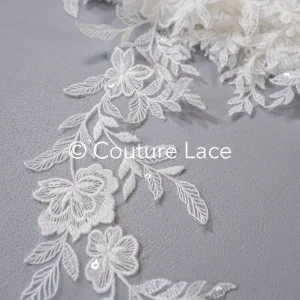Brautspitze Borte mit Pailletten/ Spitzenborte off-white/ Braut Spitzenborte/ Spitzenborte für Brautkleid// T24-002