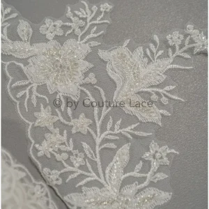 Brautspitze Borte mit Perlen & Pailletten/ Spitzenborte off-white / Braut Borte/ Spitzenborte für Brautkleid// T24-120
