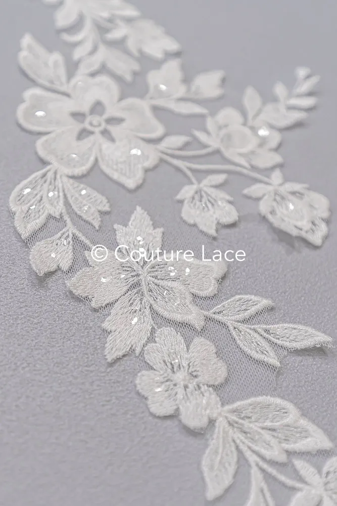 Feine Brautspitzen-Borte Blumenmuster/ Blumige Spitzen-Kante für Brautkleider // T25-235