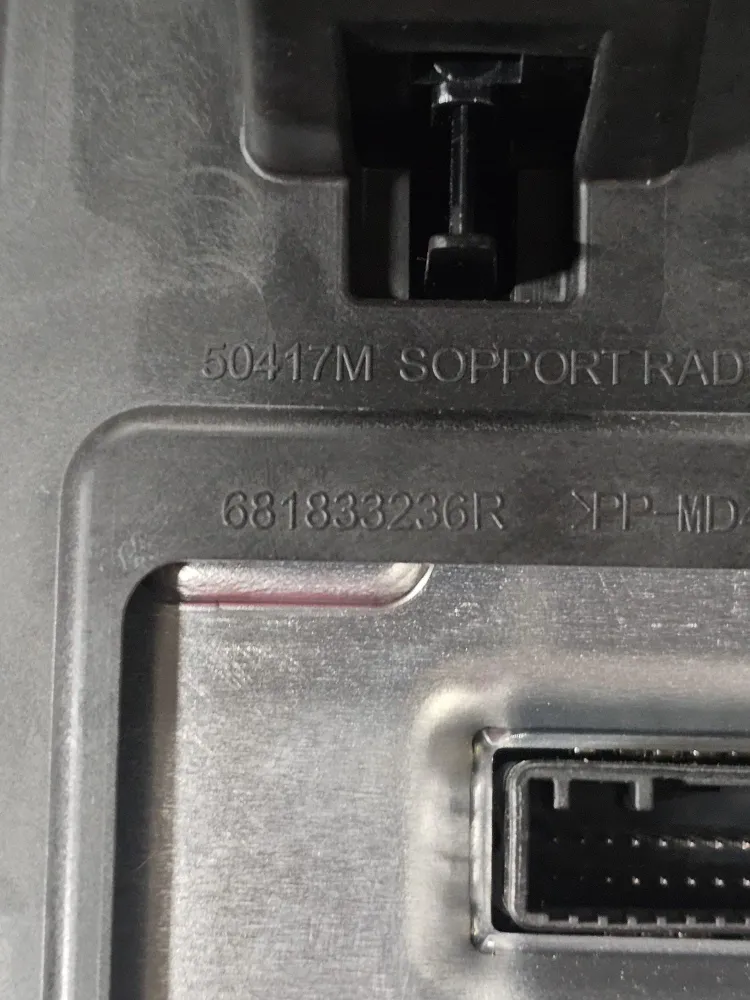 Autoradio / Navigator + Klimateuerelemente Renault Megane IV Cod: 681833236R (2015->)