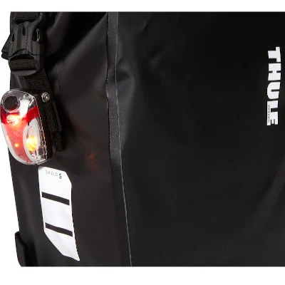 Doppelte schwarze Tasche auf Gepäckträger 25L Shield Pannier Thule