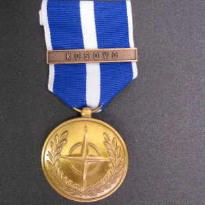H.W. - - KOSOVO NATO Einsatzmedaille Bundeswehr FORMER YUGOSLAVIA SFOR KFOR ISAF