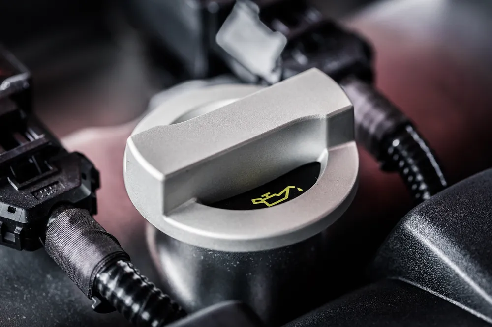 Mazda MX-5 NE 2023 Cover Öleinfüllstutzen N243-V9-280