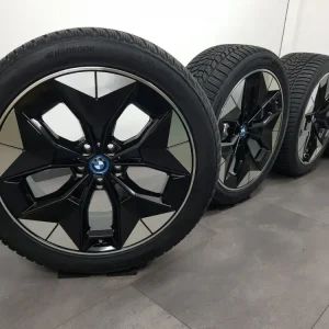 NEU 20 Zoll Winterreifen original BMW iX3 G08 6894844 6894845 Styling 843 Felgen