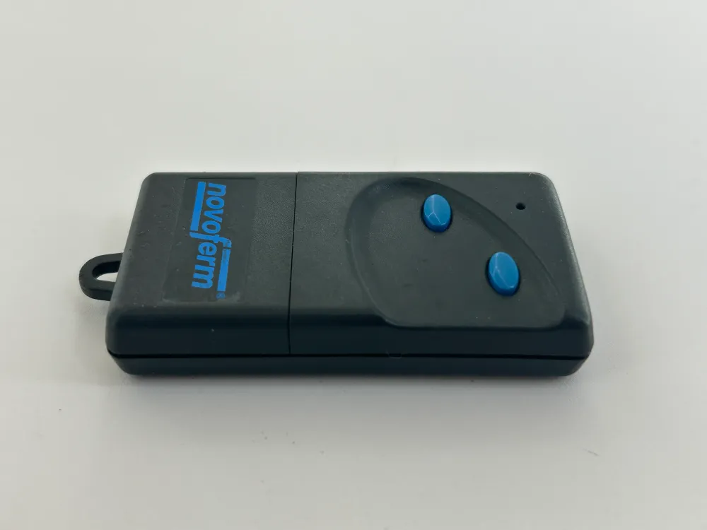 Novoferm Novomatic 403 Handsender Drücker Fernbedienung Funktaster Funk Fernsteuerung Schalter Toröffner Transmitter Handö...