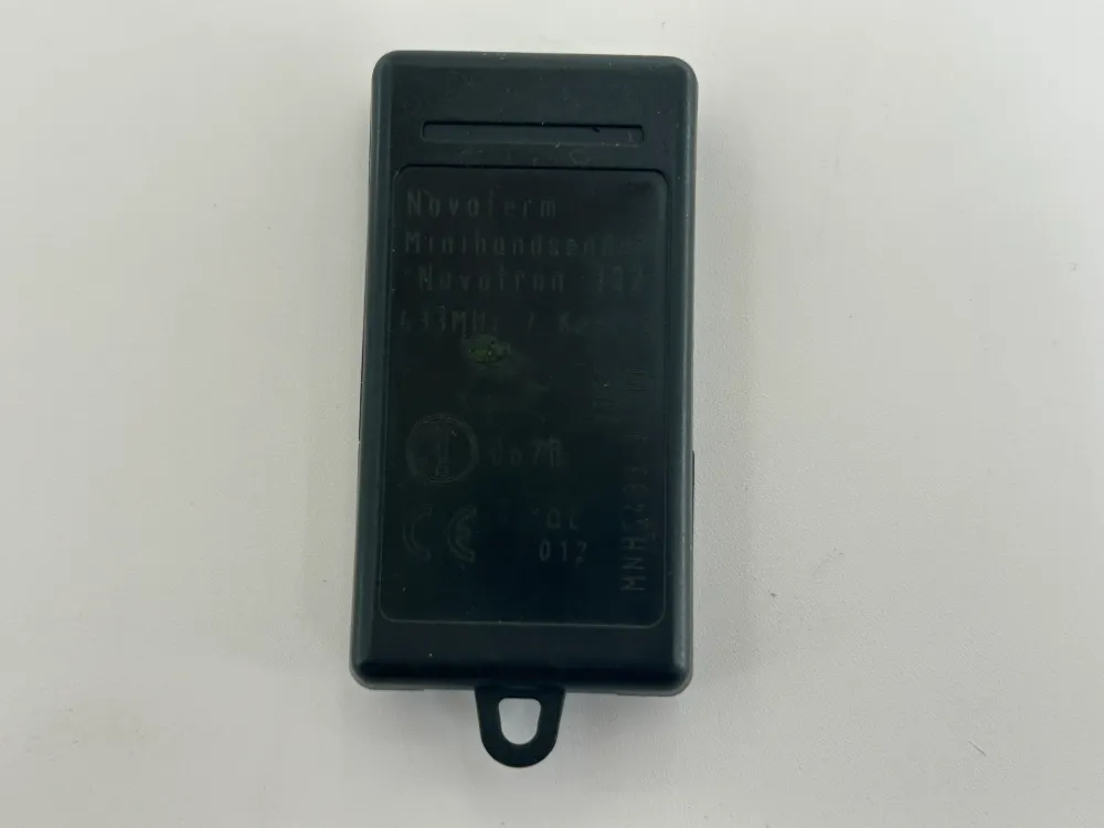Novoferm Novomatic 403 Handsender Drücker Fernbedienung Funktaster Funk Fernsteuerung Schalter Toröffner Transmitter Handö...
