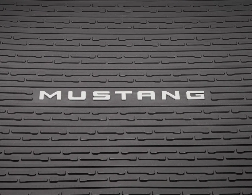 Original Ford Mustang ab 2024 Gepäckraumwanne mit 6 Lautsprechern
