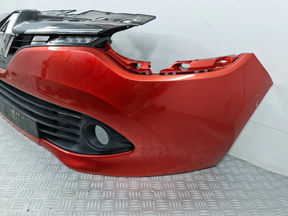 Gebrauchter kompletter vorderer Stoßfänger für Renault Clio 4 Phase 1 (07/2012 - 12/2016) – 100 % original vom Hersteller