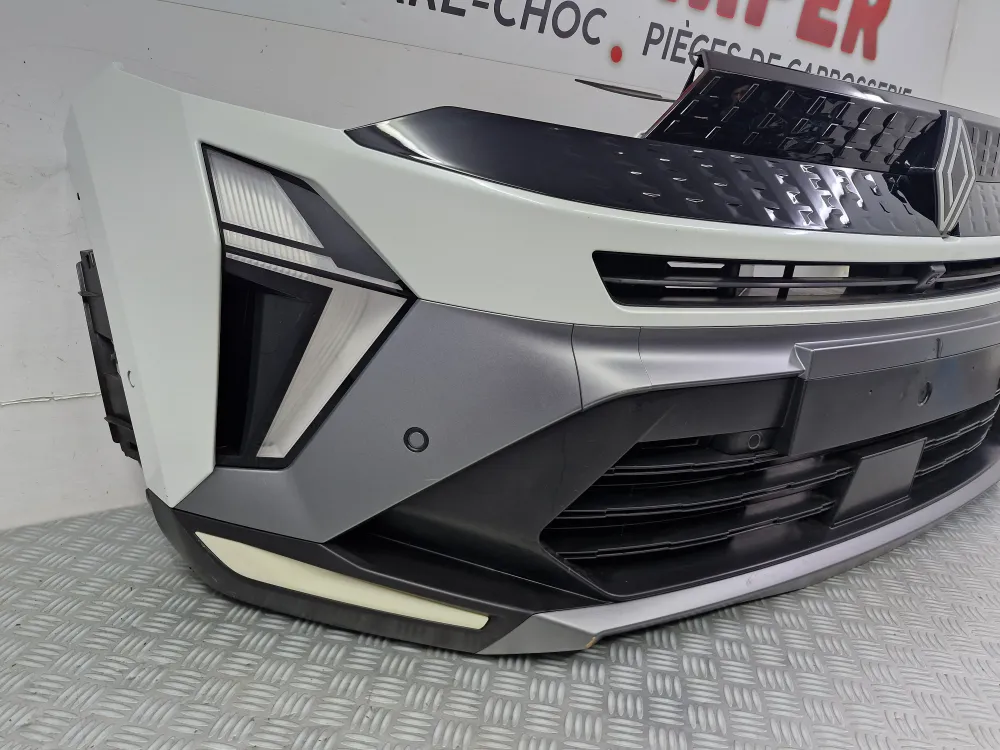 Renault Captur II Phase 2 Techno komplette Frontstoßstange (ab 06/2024) — originale Gebrauchtware