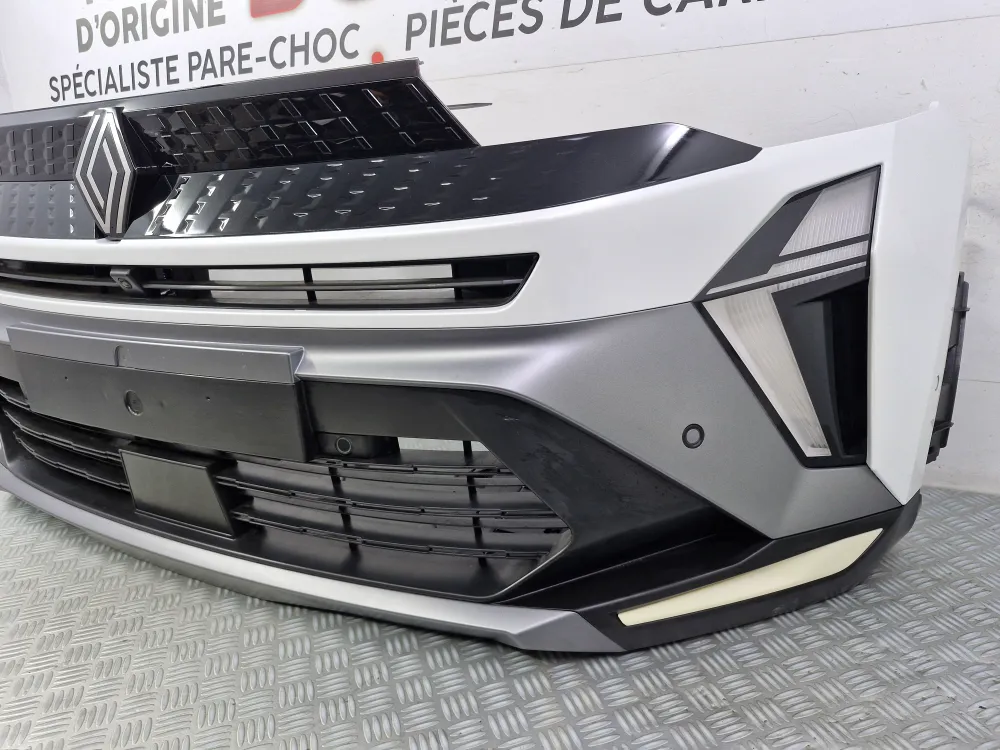 Renault Captur II Phase 2 Techno komplette Frontstoßstange (ab 06/2024) — originale Gebrauchtware