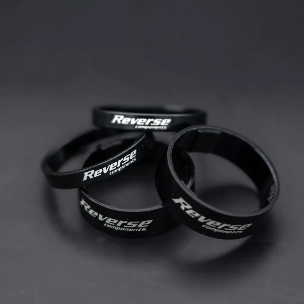 REVERSE COMPONENTS Aluminium Ultra-Light 1"1/8 Schwarz Lenkkopf Distanzstück Set