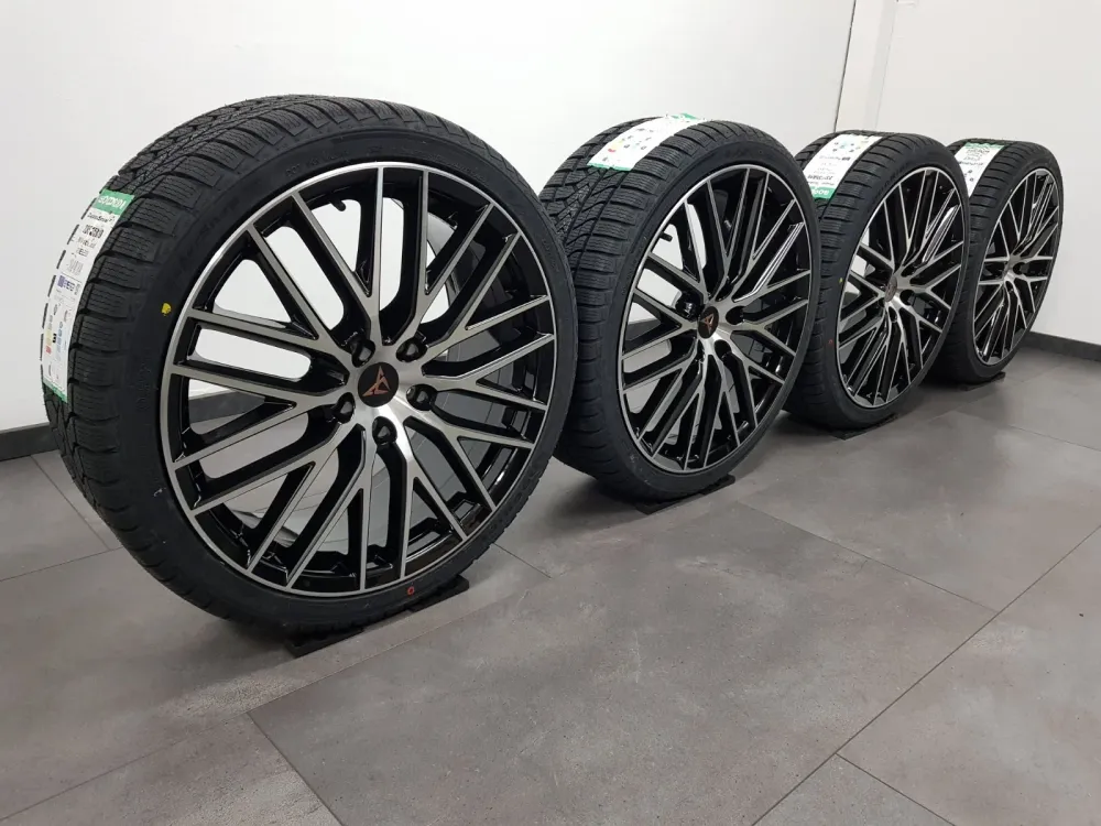 Seat Leon FR 19 Zoll original FR ST Cupra 5F0071490A Pirelli DOT22 Winterreifen