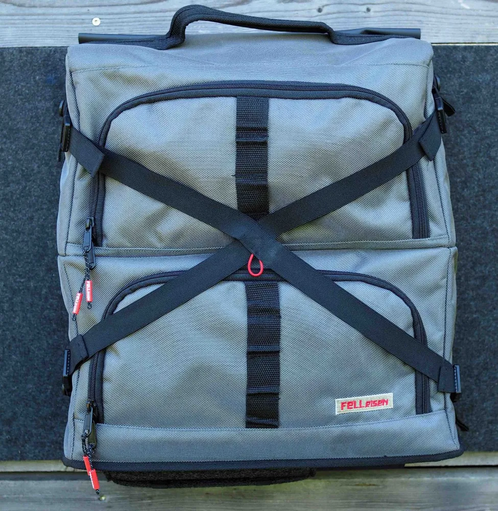 Universalträger zur Wandmontage für eine Tasche