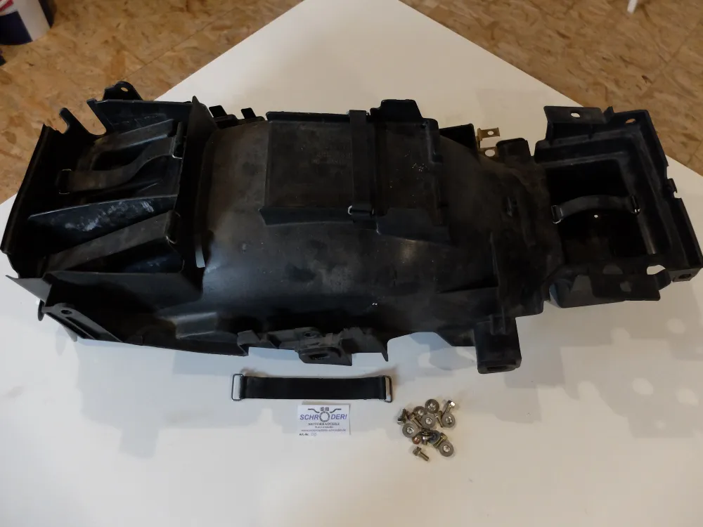 Yamaha GTS1000A 4BH untere Heckverkleidung Schlammschutz 4BH-21629-00