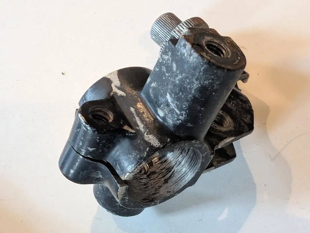 Yamaha XT550 5Y3 Kupplungshebelhalter Spiegelhalter 5Y1-82911-00