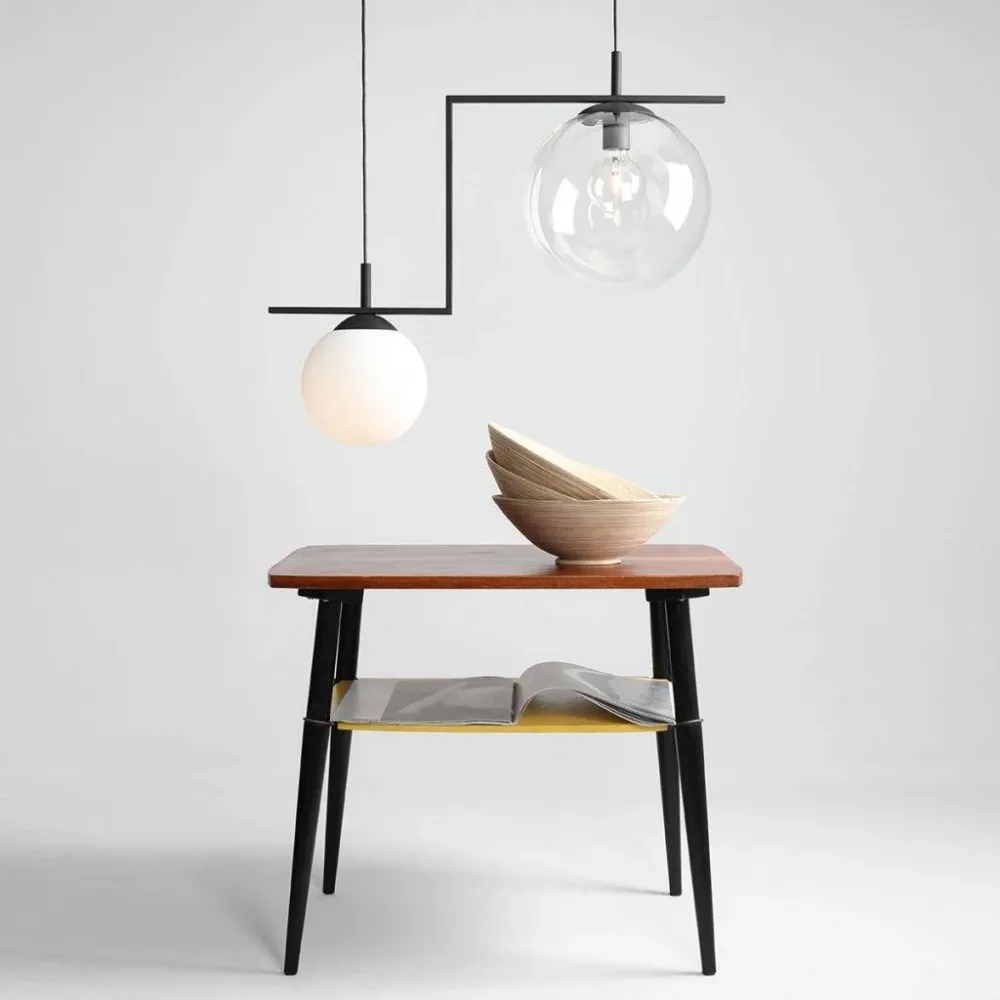 Hanging Lamp Zac Duo schwarz mit einem weißen und transparenten Lampenschirm
