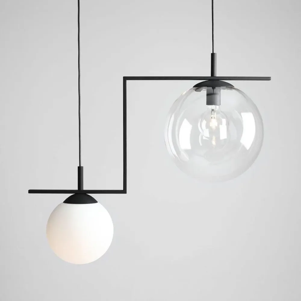 Hanging Lamp Zac Duo schwarz mit einem weißen und transparenten Lampenschirm