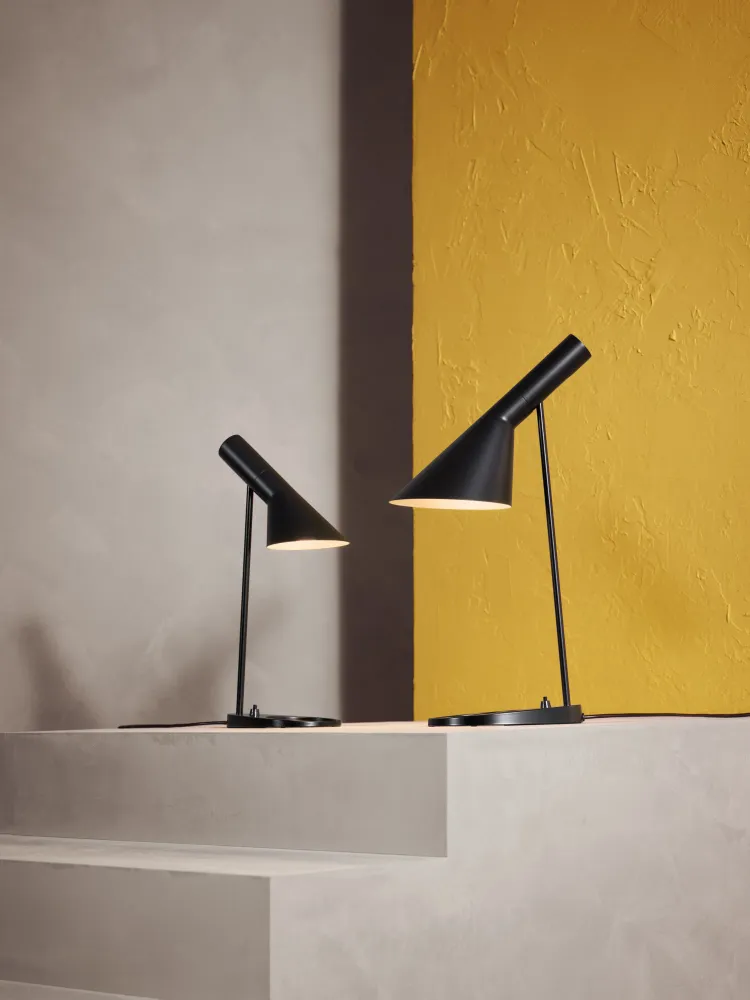 Tischlampe AJ schwarz