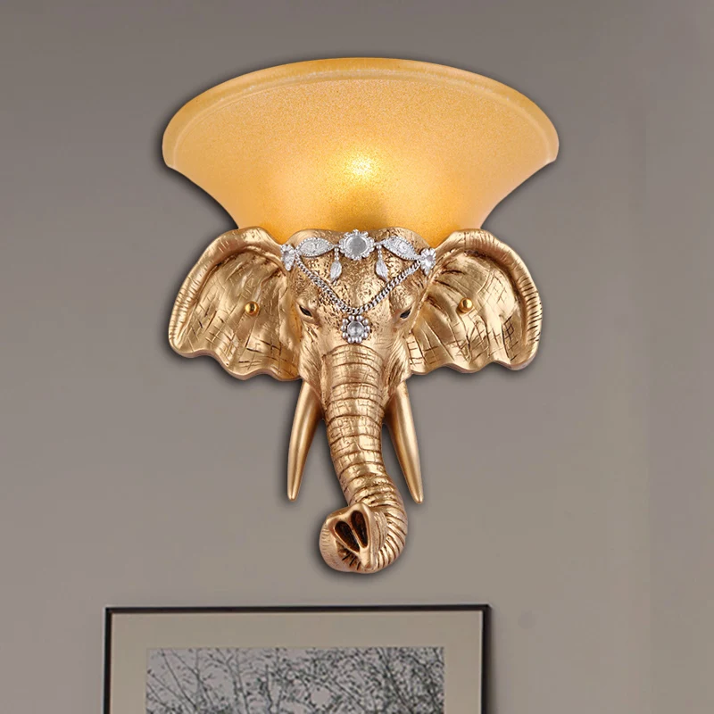 1-flammige Wandleuchte aus Kunstharz im Retro-Stil, goldener Elefantenkopf, Schlafzimmer-Wandleuchte mit ausgestelltem gel...