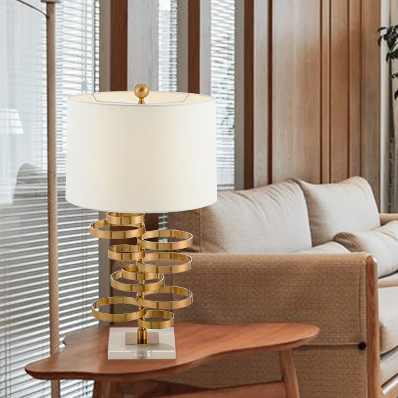 1-Kopf-Schlafzimmer-Nachttischleuchte, postmoderne Nachttischlampe aus weißem Metall mit Trommelstoffschirm Clearhalo