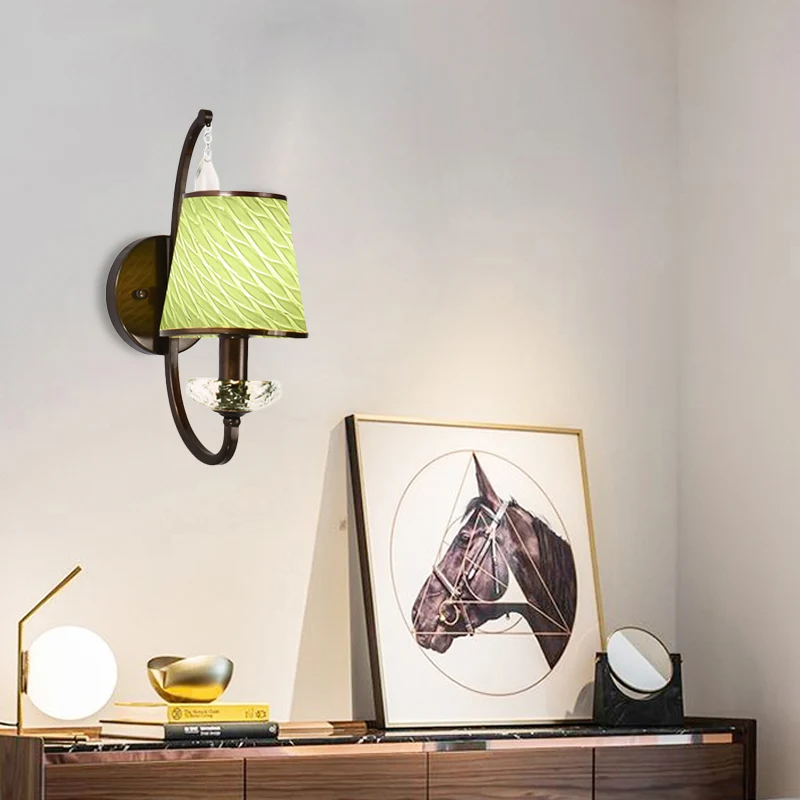 1-Kopf-Wandbeleuchtung mit kegelförmigem Lampenschirm aus beigem/blauem/grünem Glas, moderne Korridor-Wandleuchte Clearhalo