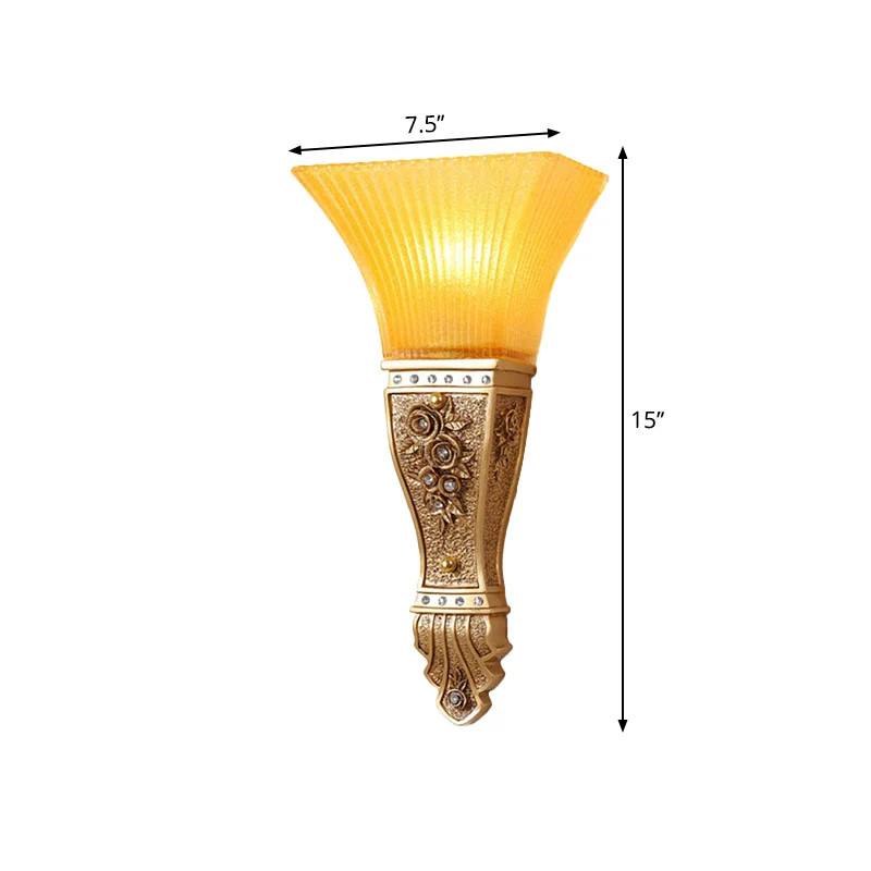 1-Kopf-Wandleuchte im modernen Stil mit ausgestelltem Schirm, Wandleuchte aus gelbem Glas und Kunstharz Gold/Weiß Clearhalo