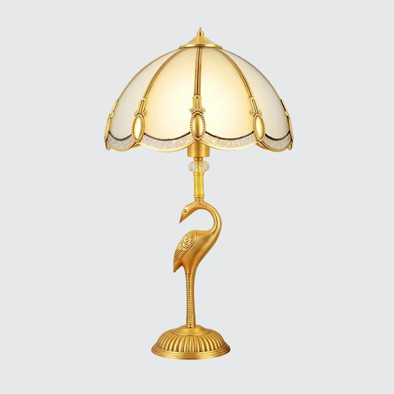 1-Licht-Nachtlampe, Vintage-Schlafzimmer-Tischlampe mit Schüssel-Milchglasschirm und Vogelsockel aus poliertem Messing Cle...
