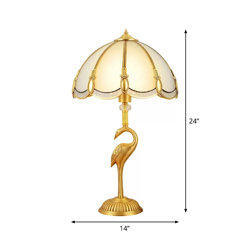 1-Licht-Nachtlampe, Vintage-Schlafzimmer-Tischlampe mit Schüssel-Milchglasschirm und Vogelsockel aus poliertem Messing Cle...