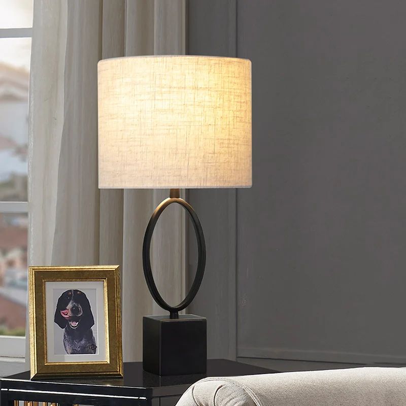 1-Licht-Nachtlicht, minimalistische Trommel-Leselampe aus Stoff mit schwarzem Z/O-Sockel für Nachttisch Clearhalo