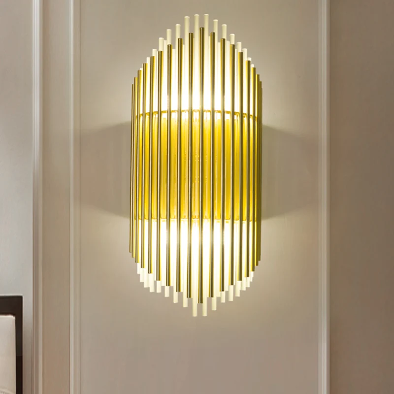 2-flammige Rohr-Wandleuchte im modernen Stil aus klarem Kristall und Metall, Wandbeleuchtung aus Messing für Schlafzimmer...