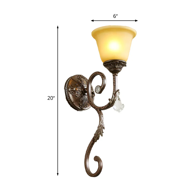 Ausgestellte Wandleuchte aus bernsteinfarbenem Glas, traditionelle 1-flammige Eck-Wandleuchte Bronze mit gewirbeltem Arm C...