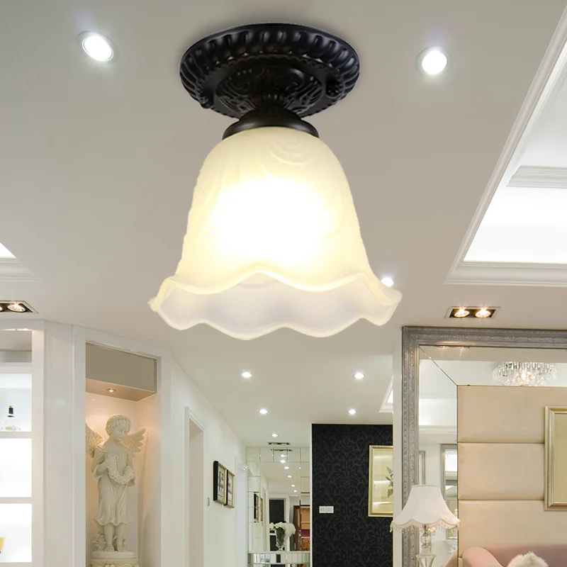 Ausgestellte Wohnzimmer-Unterputzlampe, klassisches weißes Glas, 1 Licht, schwarze Deckenbeleuchtung Clearhalo
