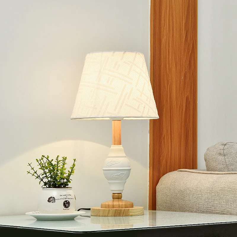 Einzel-Wohnzimmer-Nachttischleuchte, moderne weiße Tischlampe mit fassförmigem Stoffschirm Clearhalo